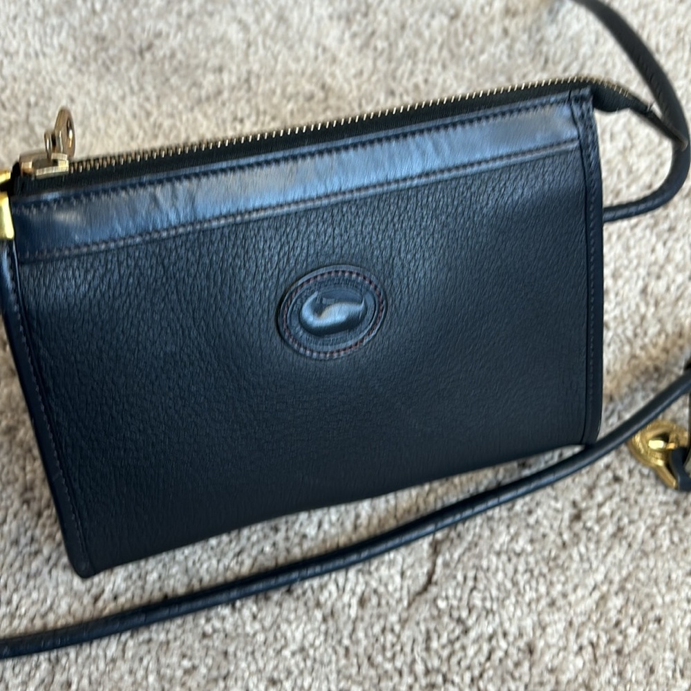 Vintage Classic Dooney & Bourke Black Pebble Leather Crossbody Bag - Picture 2 of 12